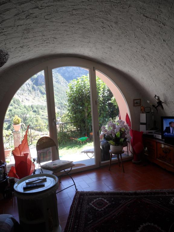 Chambres D'Hotes Casa Sylvana Saint-Dalmas-de-Tende Extérieur photo